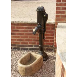 Border Stoneware 4 Tier Pagoda