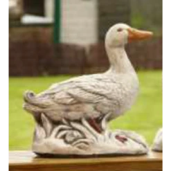 Border Stoneware Standing Duck On Reeds
