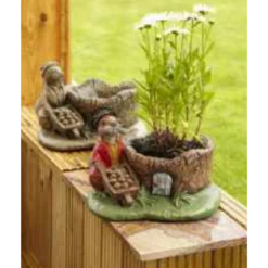 Border Stoneware Squirrel Planter