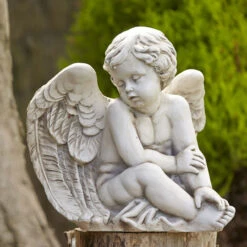 Border Stoneware Sitting Cherub